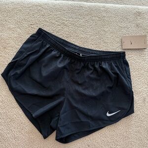 NWT Nike Women's Dri-FIT Mid-Rise Brief-Lined Running Shorts